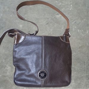 brown leather dooney & bourke tote bag